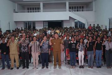 Bupati Belu Lepas 148 Mahasiswa Penerima KIP-K
