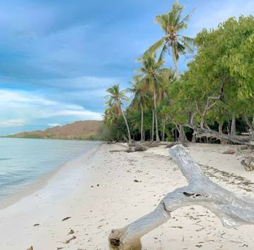 Pantai Deere Alor Tempat Favorit saat Liburan 