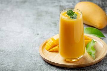 Cara Membuat Mango Smoothies yang Segar dan Creamy