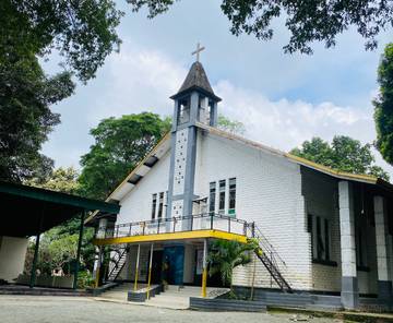 Menyusur "Porta Sancta Gereja Tua Santo Petrus" Lahurus-Belu