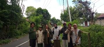 Bakti Sosial Mahasiswa KKL STKIP di Welai Barat