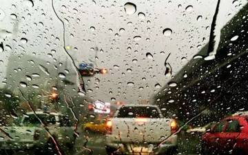 Berkendara Saat Hujan, Tips Aman dan Nyaman di Jalan