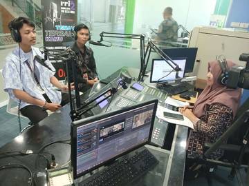 Komunitas Turun Tangan Dalam Membangun Masyarakat 