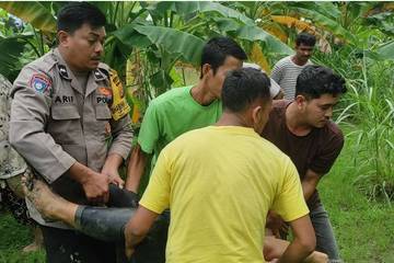 Cekcok dengan Suami, IRT Nekat Lompat ke Sungai