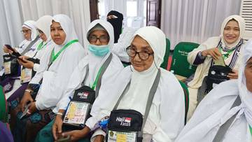 Nenek, Ibu, Cucu dari Sabang Naik Haji Bareng