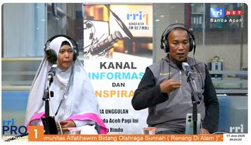 Alfatihswim Ajak Ibu-Ibu Berani Belajar Renang