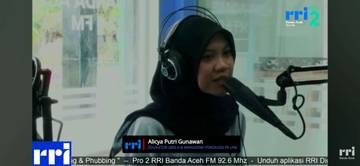 Pengabaian dengan Gawai Berdampak Kualitas Hubungan Sosial