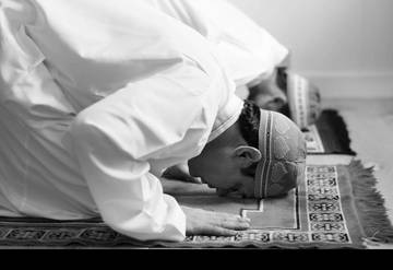 Tata Cara dan Keutamaan Salat Taubat Dua Rakaat