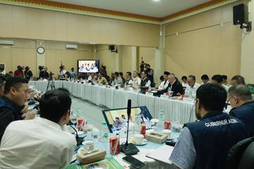 Mualem Tegaskan Aceh Butuh Dukungan Pusat