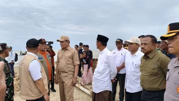 Wagub Fadhlullah Dampingi Menko Polkam Tinjau Pembangunan Huntap
