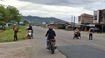 Polsek Jaya Tingkatkan Keselamatan Pelajar di Jalan Nasional 