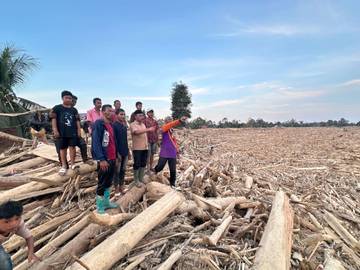 WALHI Bongkar Penyebab Desa Hilang Tersapu Bandang 