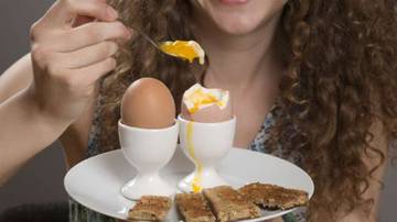 Mitos atau Fakta : Makan Telur Menyebabkan Bisul?
