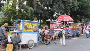 Asal Mula Istilah Pedagang Kaki Lima