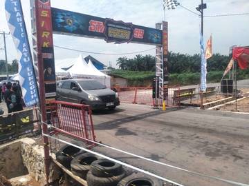 K-Factory Gelar Drag Race Dan Drag Bike