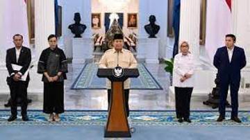 Presiden Umumkan THR dan gaji ke-13 diberikan 100 persen