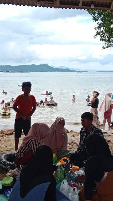 Pantai Marines Eco Park Ramai Pengunjung