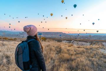 Traveling Low Budget: Cara Anak Muda Menikmati Hidup