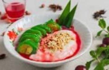 Hidangan Penutup Viral “Es Pisang Ijo” khas Makassar