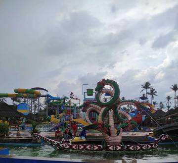 Waterbom Dragon Lampung Wisata Keluarga Seru dan Terjangkau