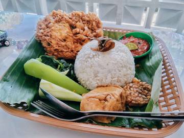 Nikmat Pedas Nasi Tempong Banyuwangi di Bandar Lampung