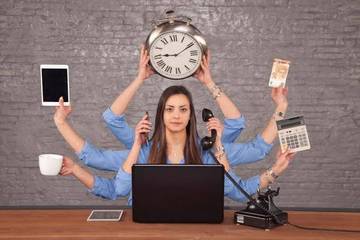 Multitasking vs Fokus: Mana yang Lebih Baik?