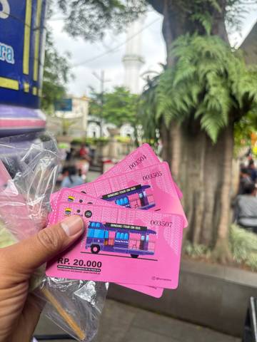 “BANDROS” Wisata keliling Bandung