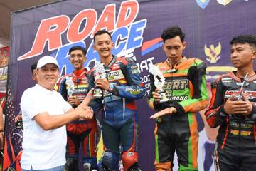 Bupati Tubaba Tutup Kejuaraan Road Race 2025
