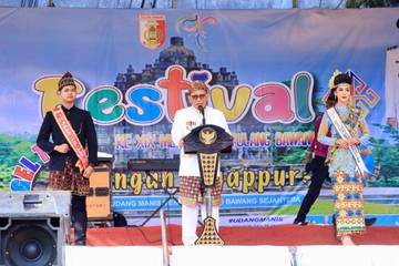 Festival Megou Pak di Tulang Bawang Berlangsung Meriah