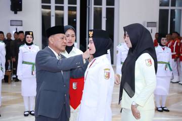 Bupati Tulang Bawang Kukuhkan Anggota Paskibraka