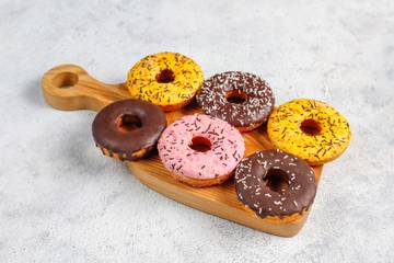 Intip Sejarah Donat Yang Lagi Dibucinin Gen Z
