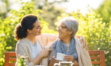 Fakta Pencapaian Usia 100 Tahun Kebanyakan Perempuan