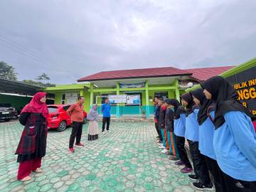 Siswa MTsN 2 Tanggamus Ikuti Porkab Cabang Bulutangkis