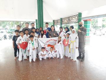 Kajari Pringsewu Apresiasi Atlet Taekwondo