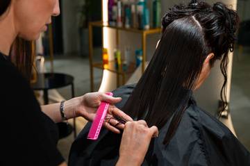 Pilih Perawatan Keratin atau Smoothing? Berikut Perbedaannya