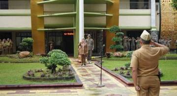 Sekda Kota Metro Pimpin Apel Pagi