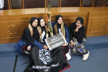 Mahasiswa FH Unila Juara Dakwaan Lawphoria