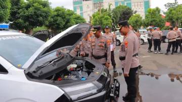 Polresta Bandar Lampung Terima Mobil Listrik Operasional