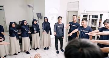 Kisah Sukses Weliyan Tanoyo: Dari Garasi ke Digifolium