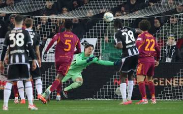 Udinese Hentikan Laju Roma 1-0 lewat Free Kick