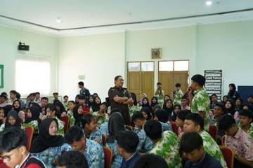 Kejati Lampung Hadirkan Edukasi Hukum di Sekolah