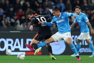 Como Hajar Napoli, Lolos ke Semifinal Coppa Italia