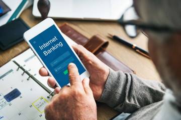 Bahaya Akses Aplikasi m-Banking Lewat Wi-Fi Publik