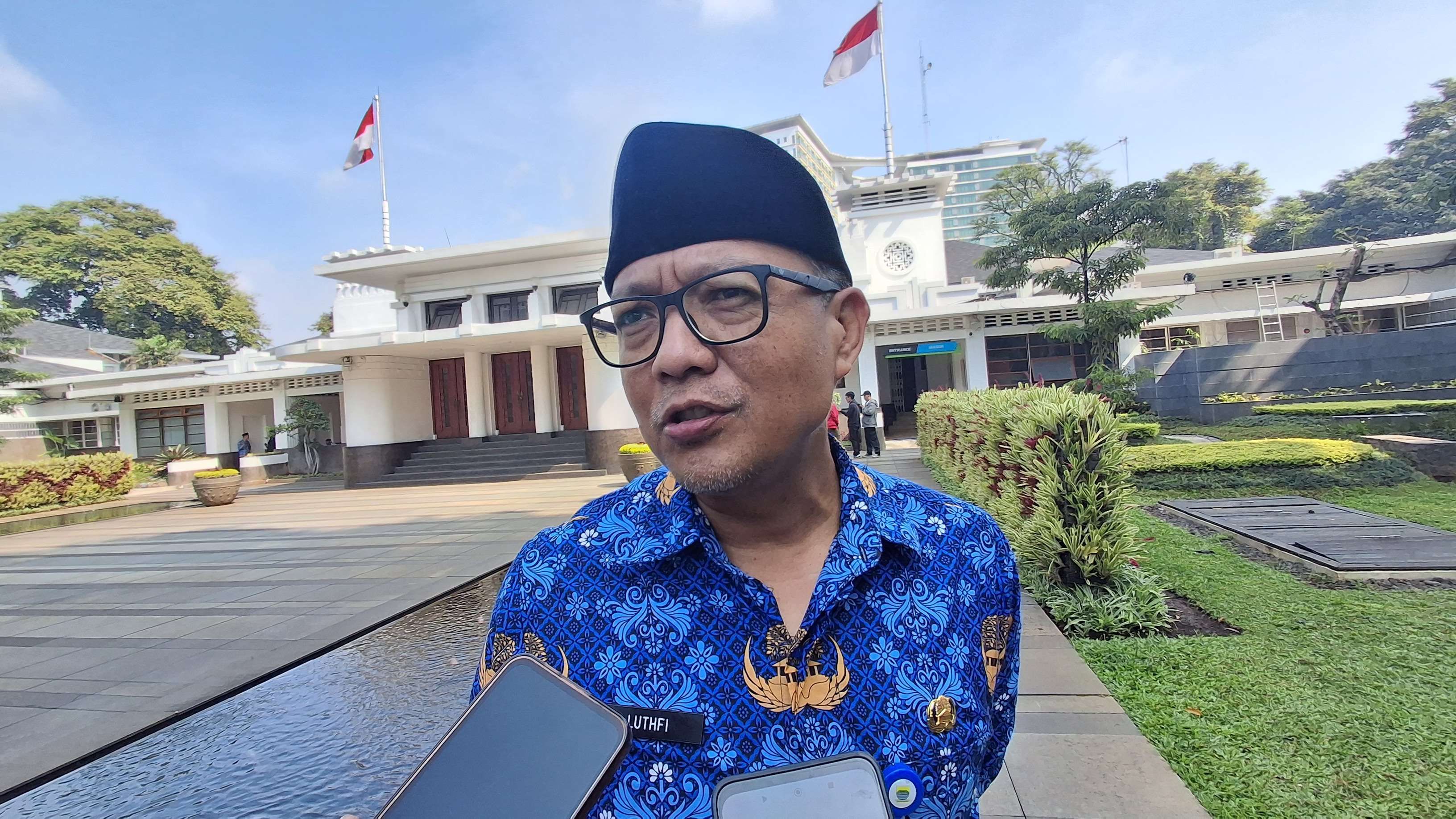 Pemkot Bandung Tuntaskan 1.785 Rutilahu Tahun 2025 - RRI.co.id