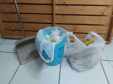 Mengapa Sampah Mengeluarkan Bau?, Ini Penjelasan Ilmiahnya