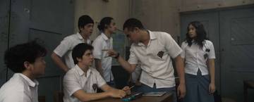 Review Film Pengepungan di Bukti Duri