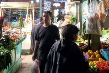  Seratus Ribu Bu Yayah