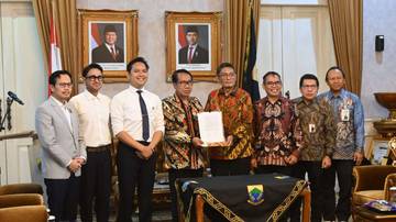 Pemkab Cianjur Raih Penghargaan UHC dari BPJS