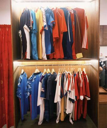 Tiga Rekomendasi Tempat Berburu Jersey Vintage Bandung