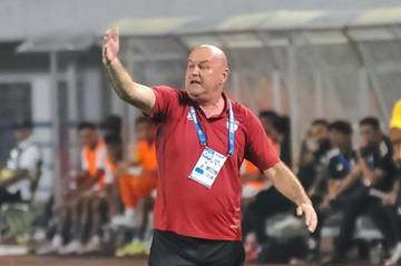 Bojan Hodak Fokus Siapkan Taktik Lawan PSBS Biak